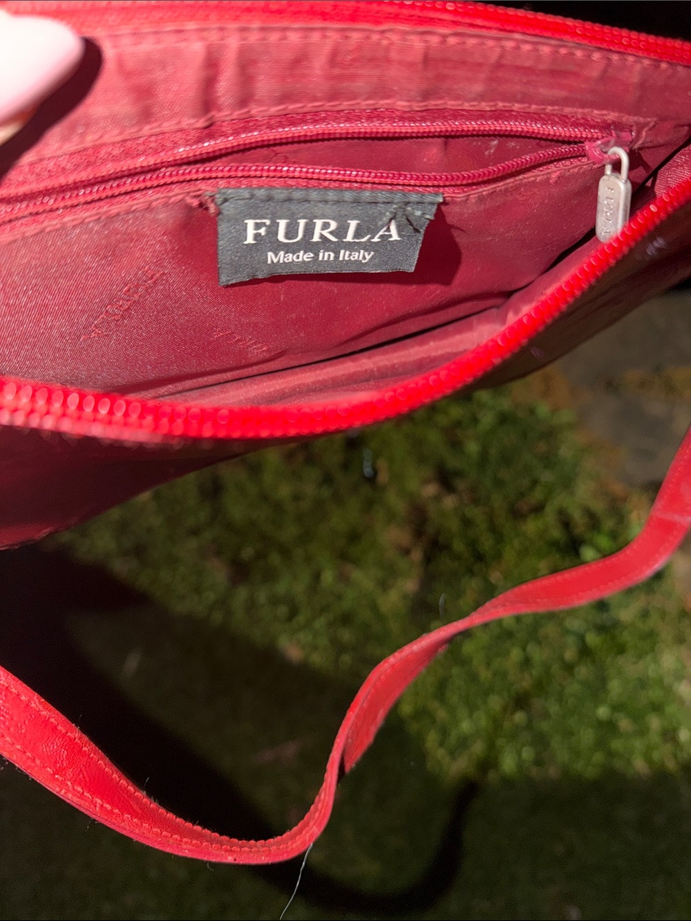 Furla Vintage ~Red Leather Wristlet Clutch ~ Needs love - Picture 3 of 4